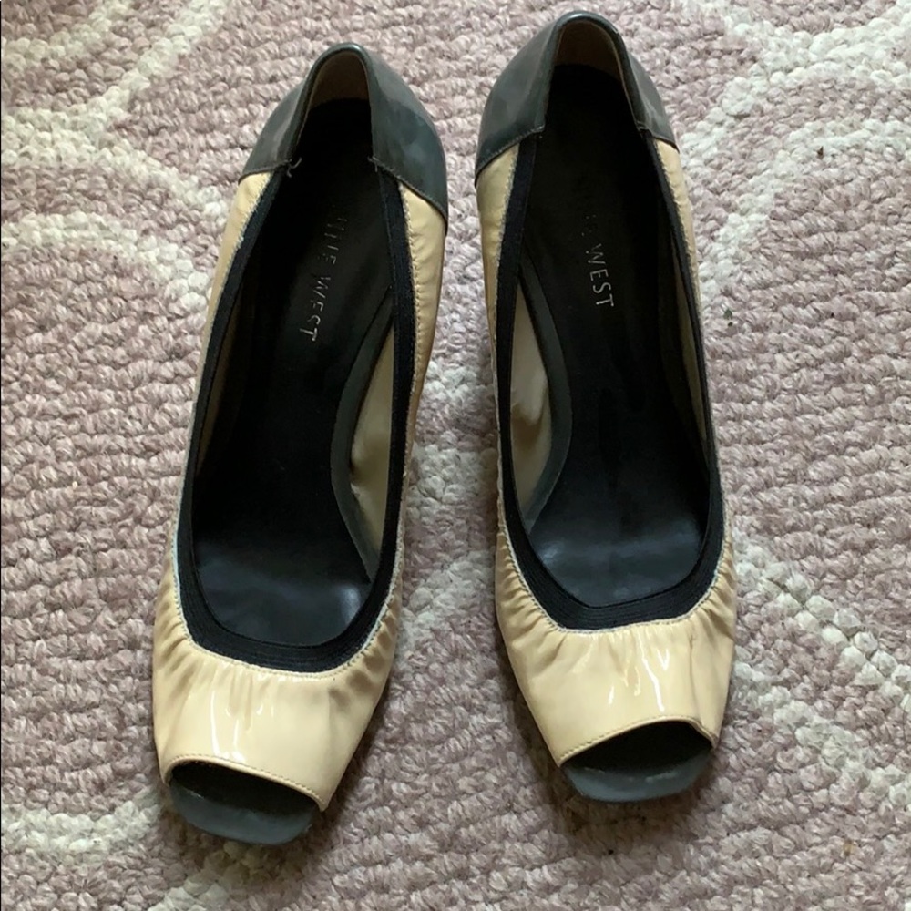 Nine West pumps in size 6.5.